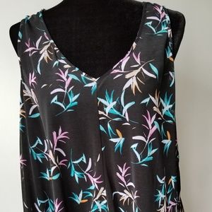 **Beautiful top dressed up or with jeans